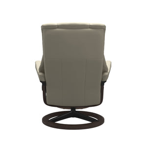 Stressless® Mayfair (S) Signature chair with footstool
